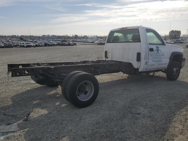 CHEVROLET SILVERADO 2005 white  gas 1GBJC34UX5E305868 photo #4