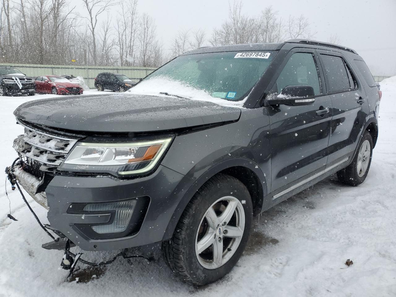  Salvage Ford Explorer