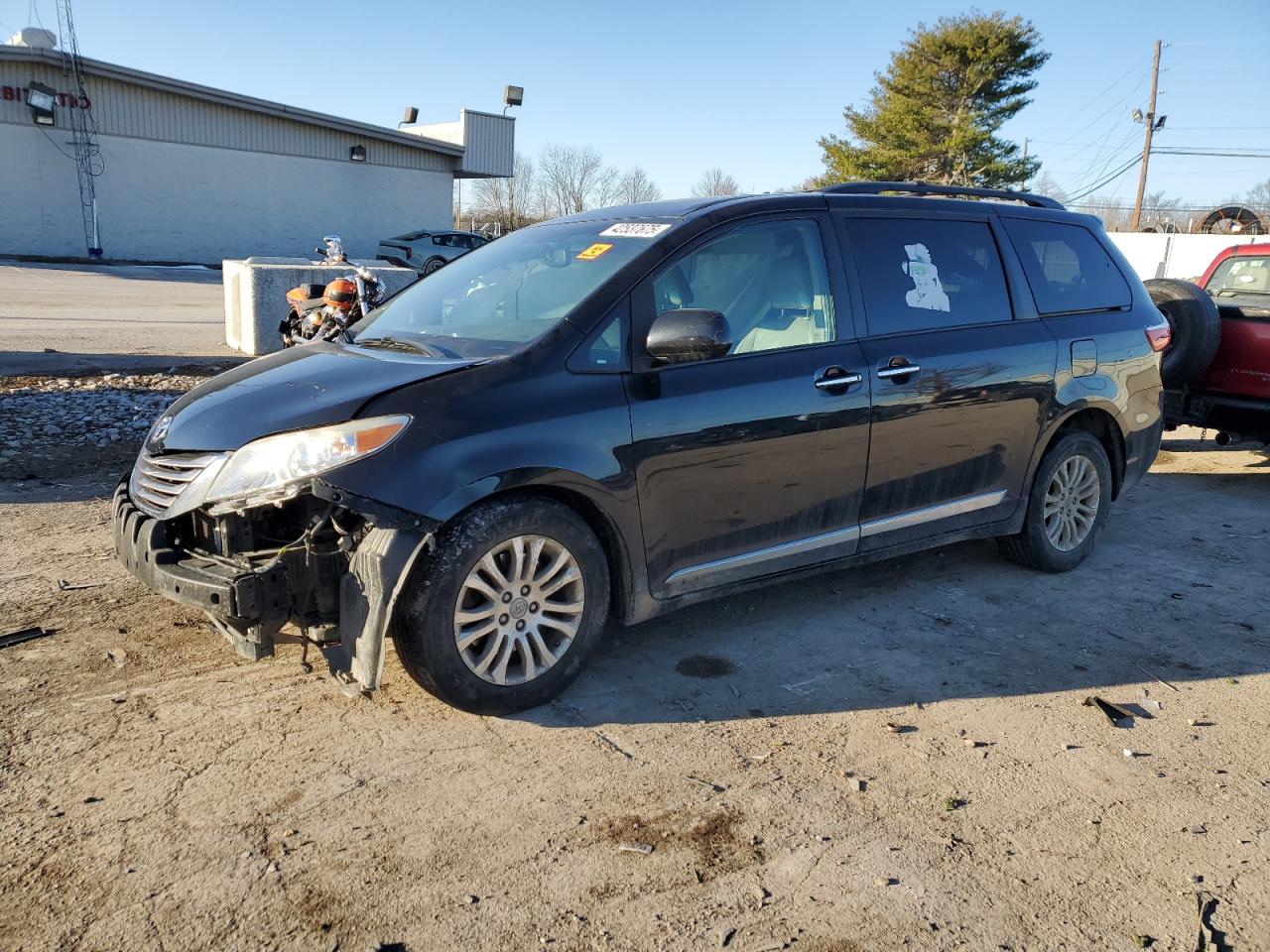TOYOTA SIENNA XLE