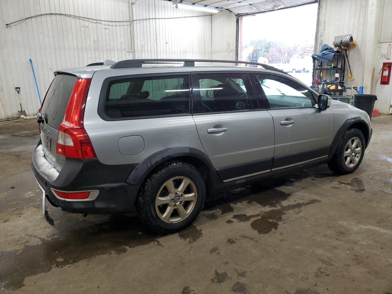 Lot #3052552128 2008 VOLVO XC70