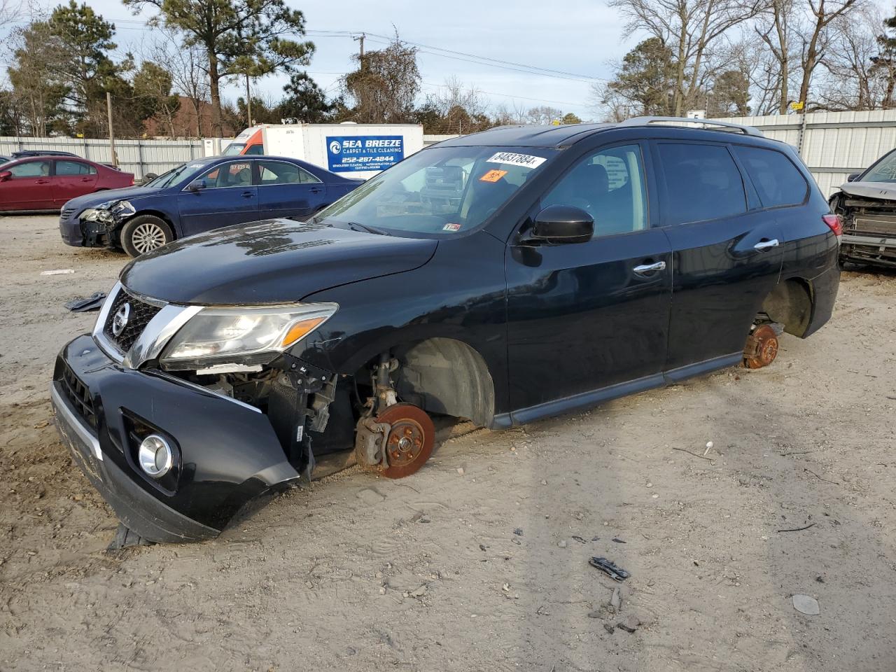  Salvage Nissan Pathfinder