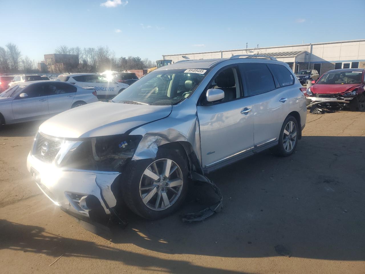  Salvage Nissan Pathfinder