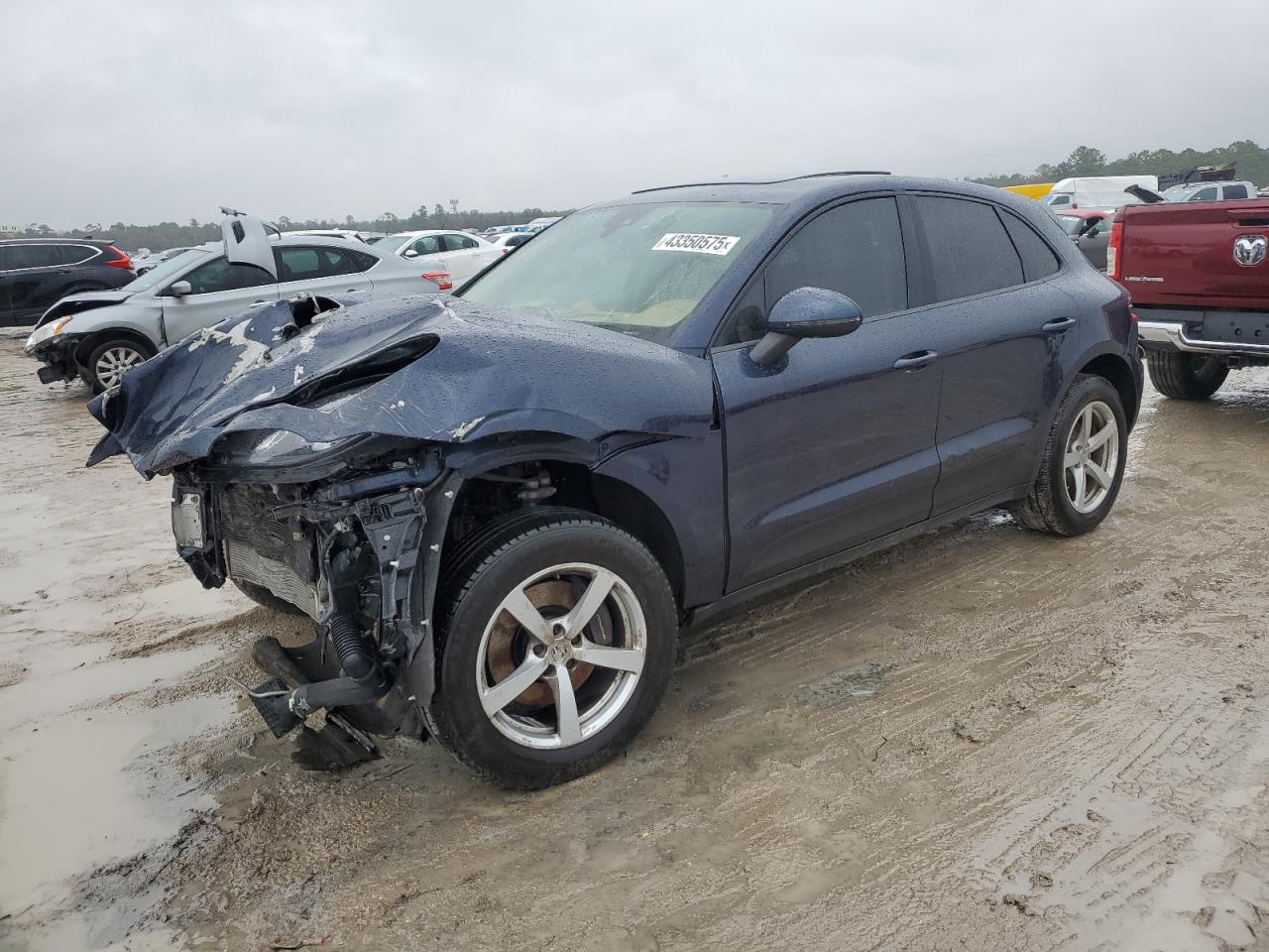  Salvage Porsche Macan