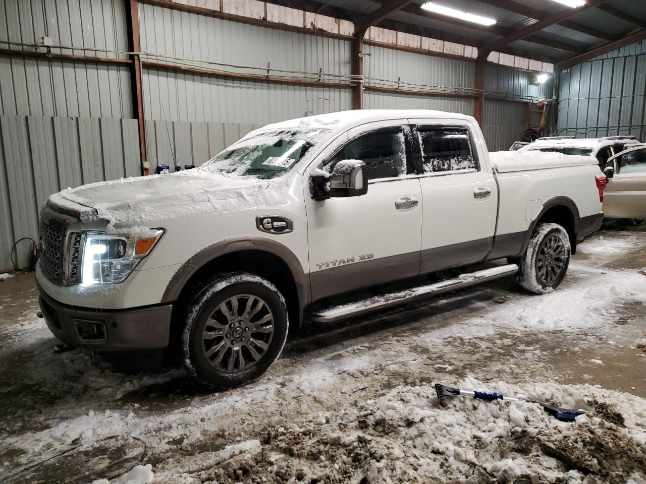 1N6BA1F44HN552277 NISSAN TITAN XD S 2017