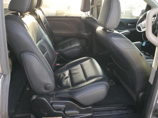 2017 TOYOTA SIENNA SE 5TDXZ3DCXHS800145