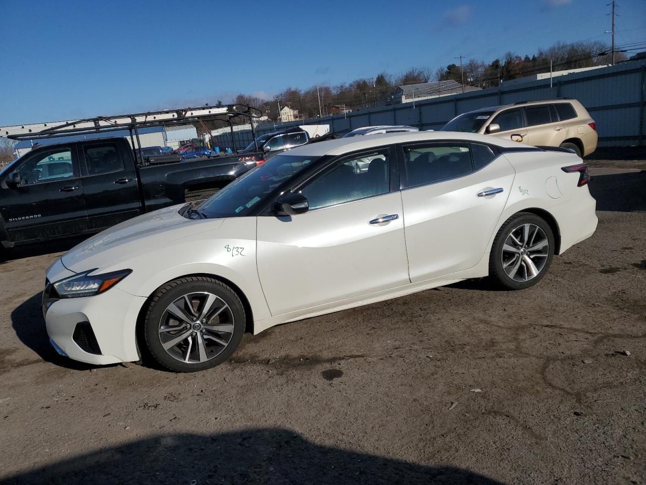 NISSAN MAXIMA S