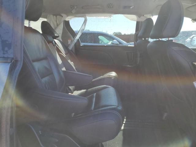 2017 TOYOTA SIENNA SE 5TDXZ3DC9HS840443