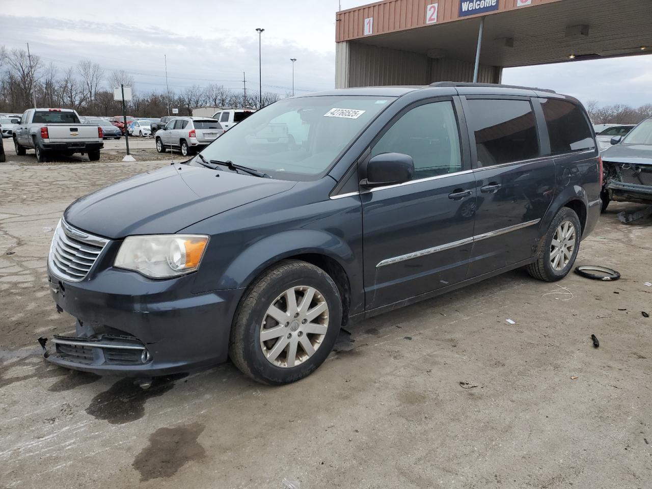  Salvage Chrysler Minivan