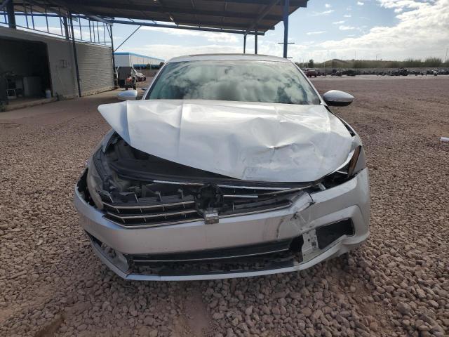 2017 VOLKSWAGEN PASSAT SE 1VWBT7A38HC073951