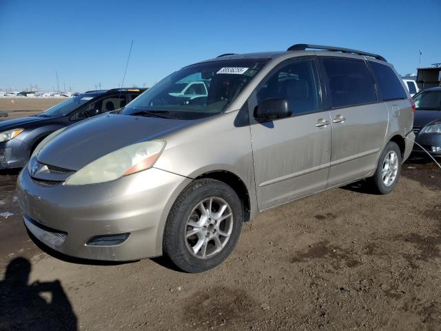 TOYOTA SIENNA LE