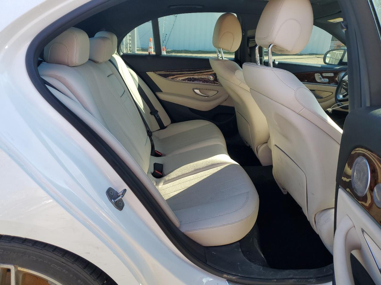 MERCEDES-BENZ E-CLASS 300 4MATIC