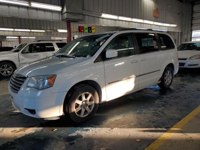 CHRYSLER TOWN & COU 2010 white  gas 2A4RR5D18AR109367 photo #1