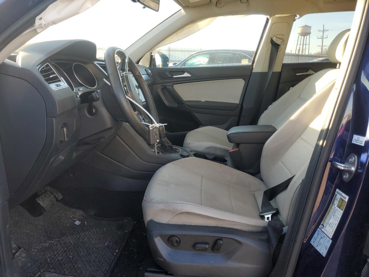 VOLKSWAGEN TIGUAN SE