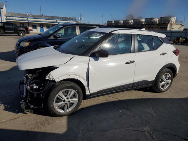 NISSAN KICKS S