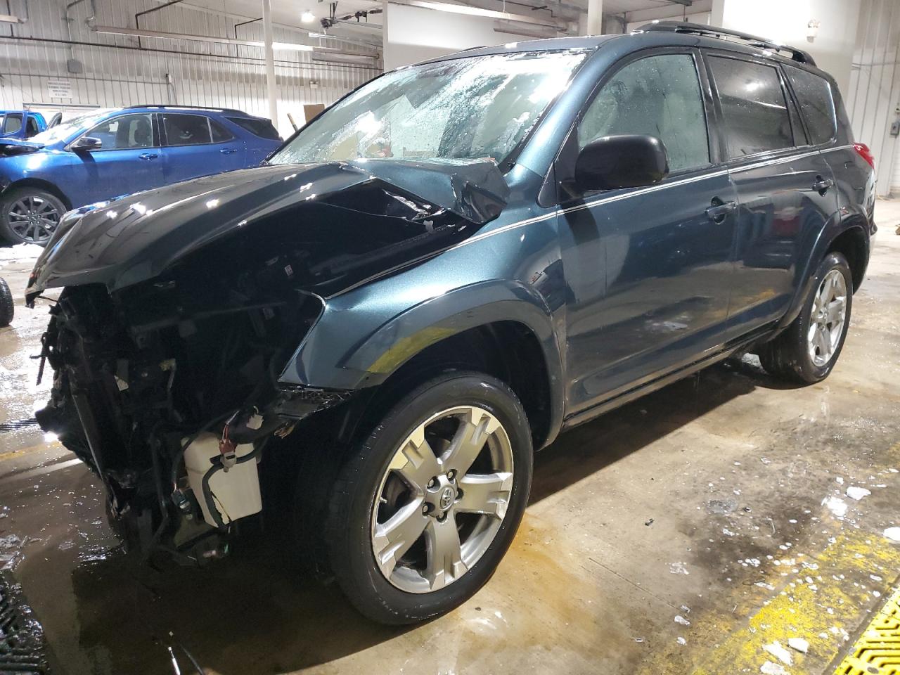  Salvage Toyota RAV4