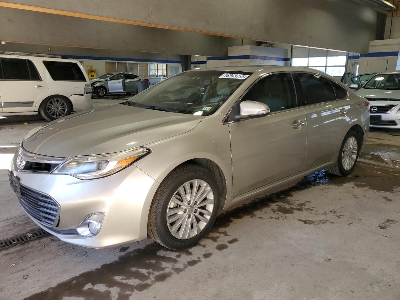  Salvage Toyota Avalon