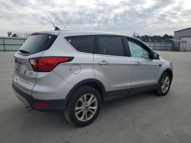 2019 FORD ESCAPE SE - 1FMCU0GD8KUB46017