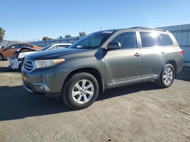 TOYOTA HIGHLANDER