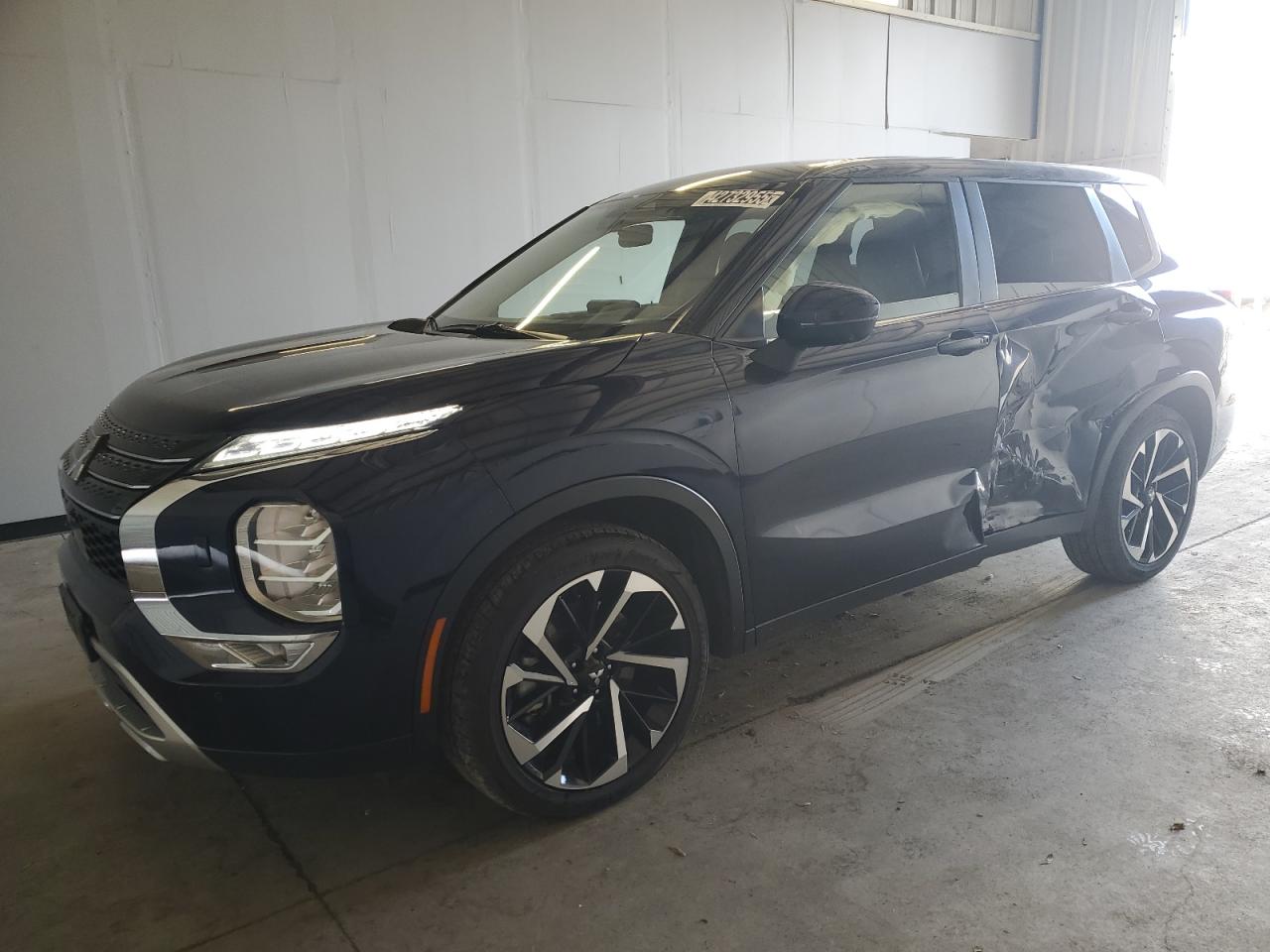  Salvage Mitsubishi Outlander