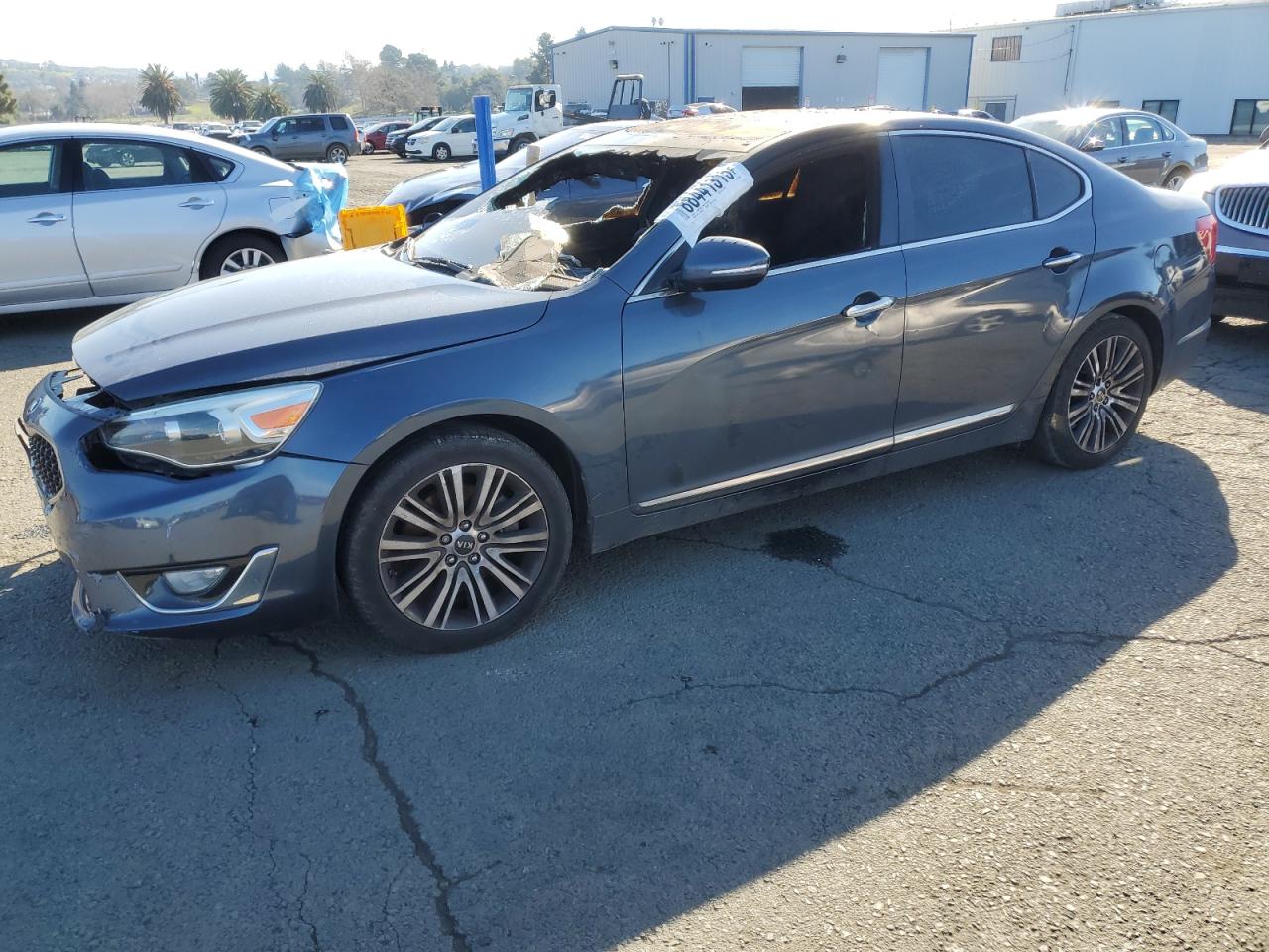 KIA CADENZA PREMIUM