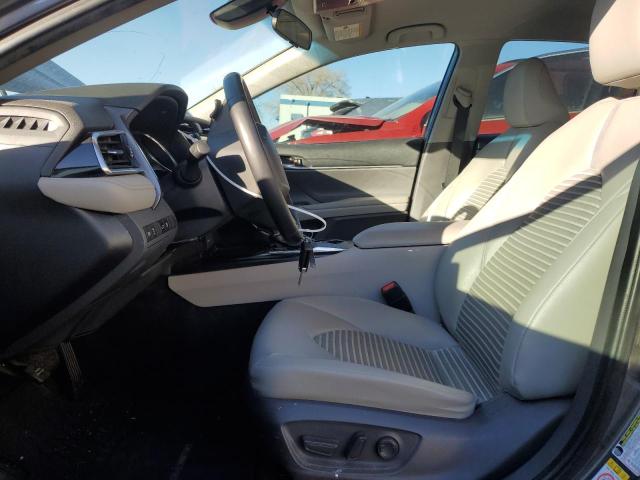 2018 TOYOTA CAMRY L 4T1B11HK1JU627619