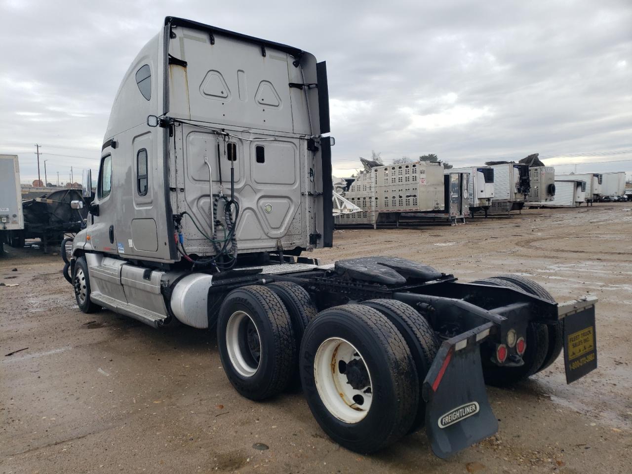 Lot #3045619655 2016 FREIGHTLINER CASCADIA 1