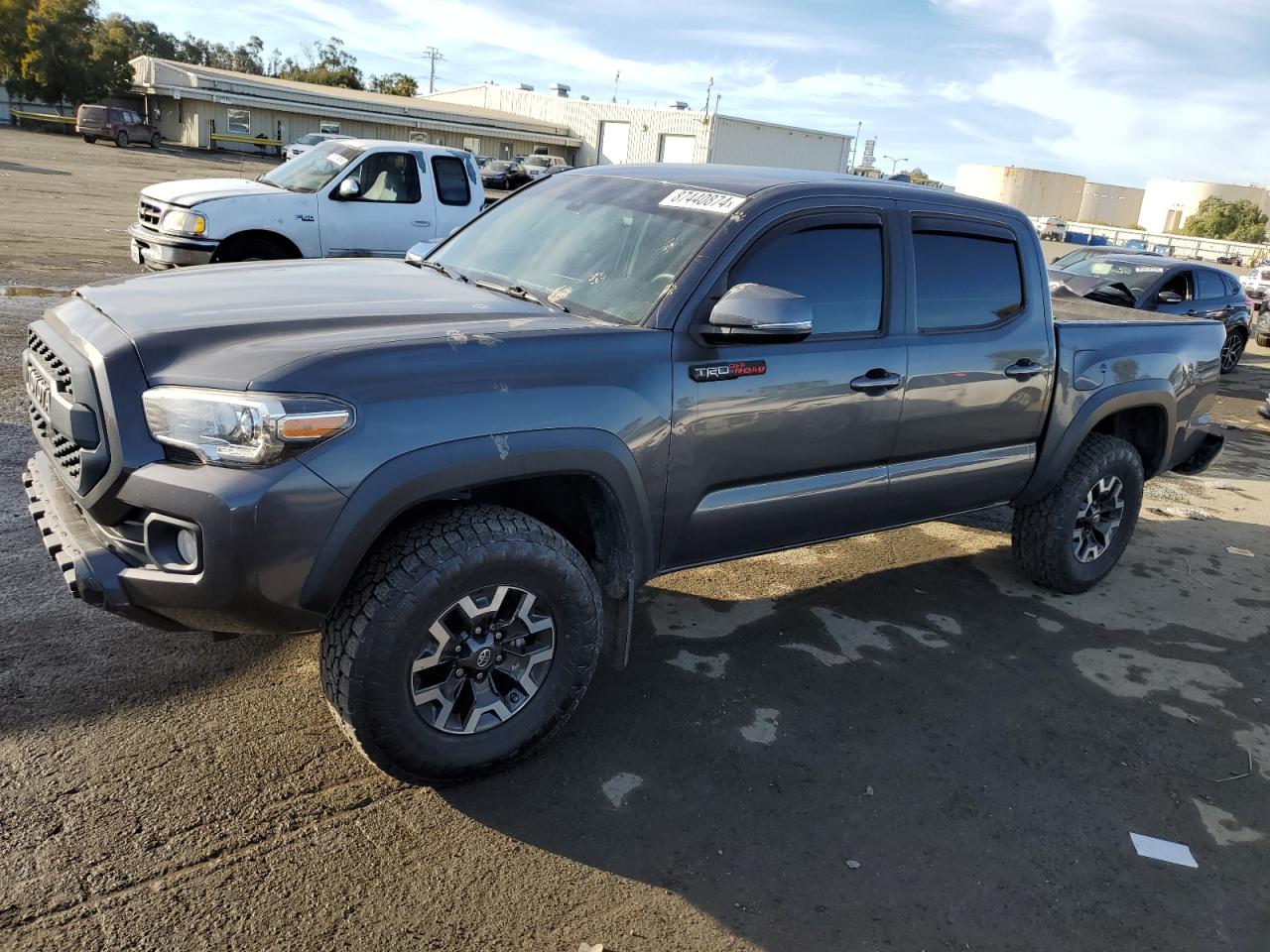  Salvage Toyota Tacoma