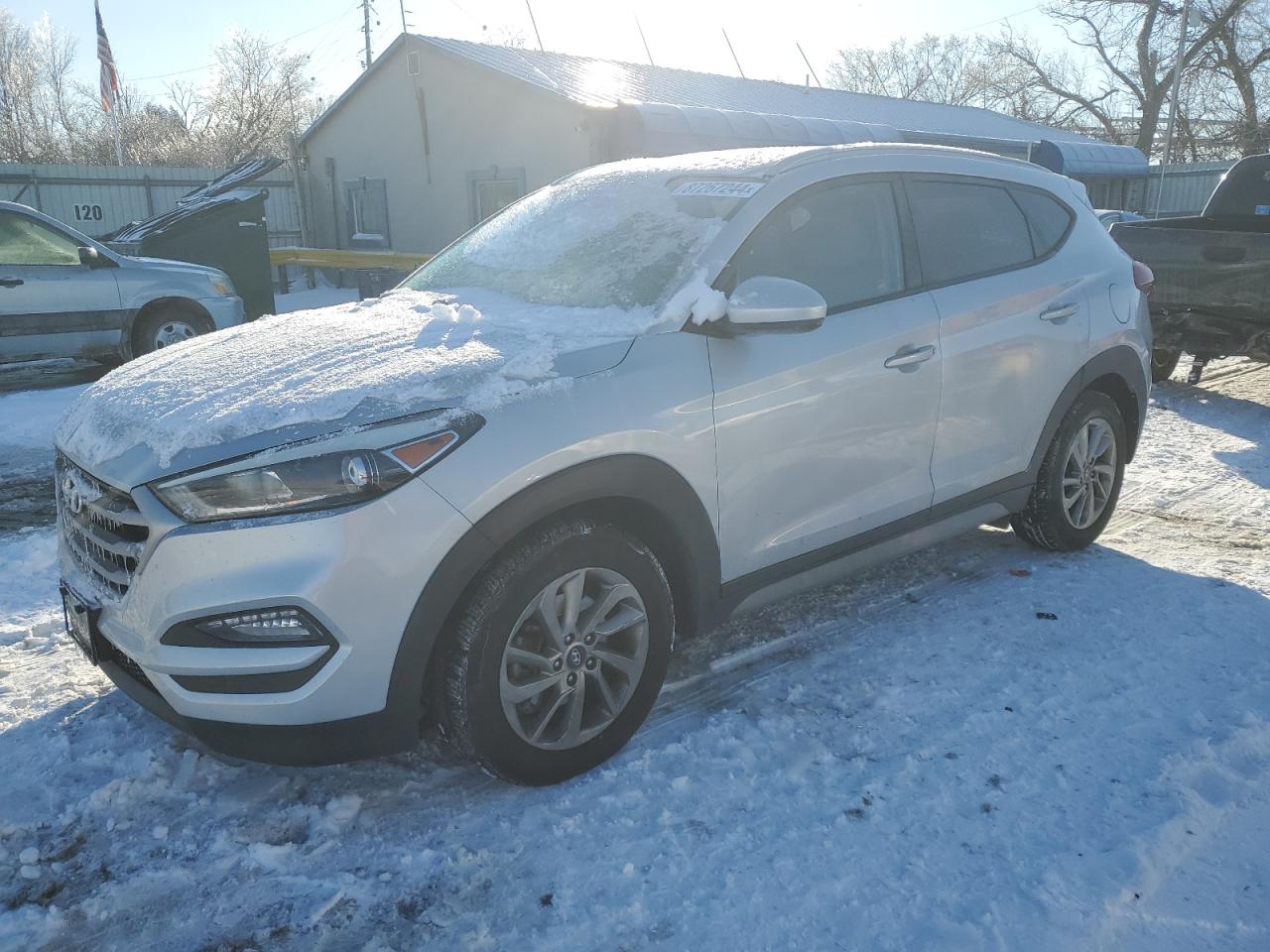  Salvage Hyundai TUCSON