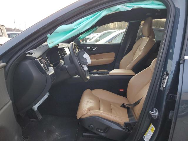2019 VOLVO XC60 T5 LYV102RK1KB283017