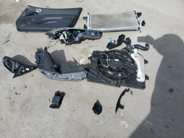2022 HYUNDAI ELANTRA SE - KMHLS4AG4NU257863