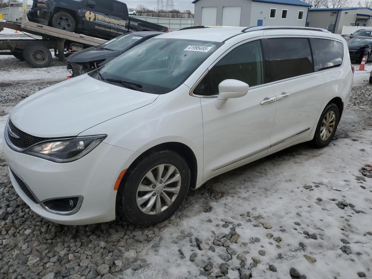  Salvage Chrysler Pacifica