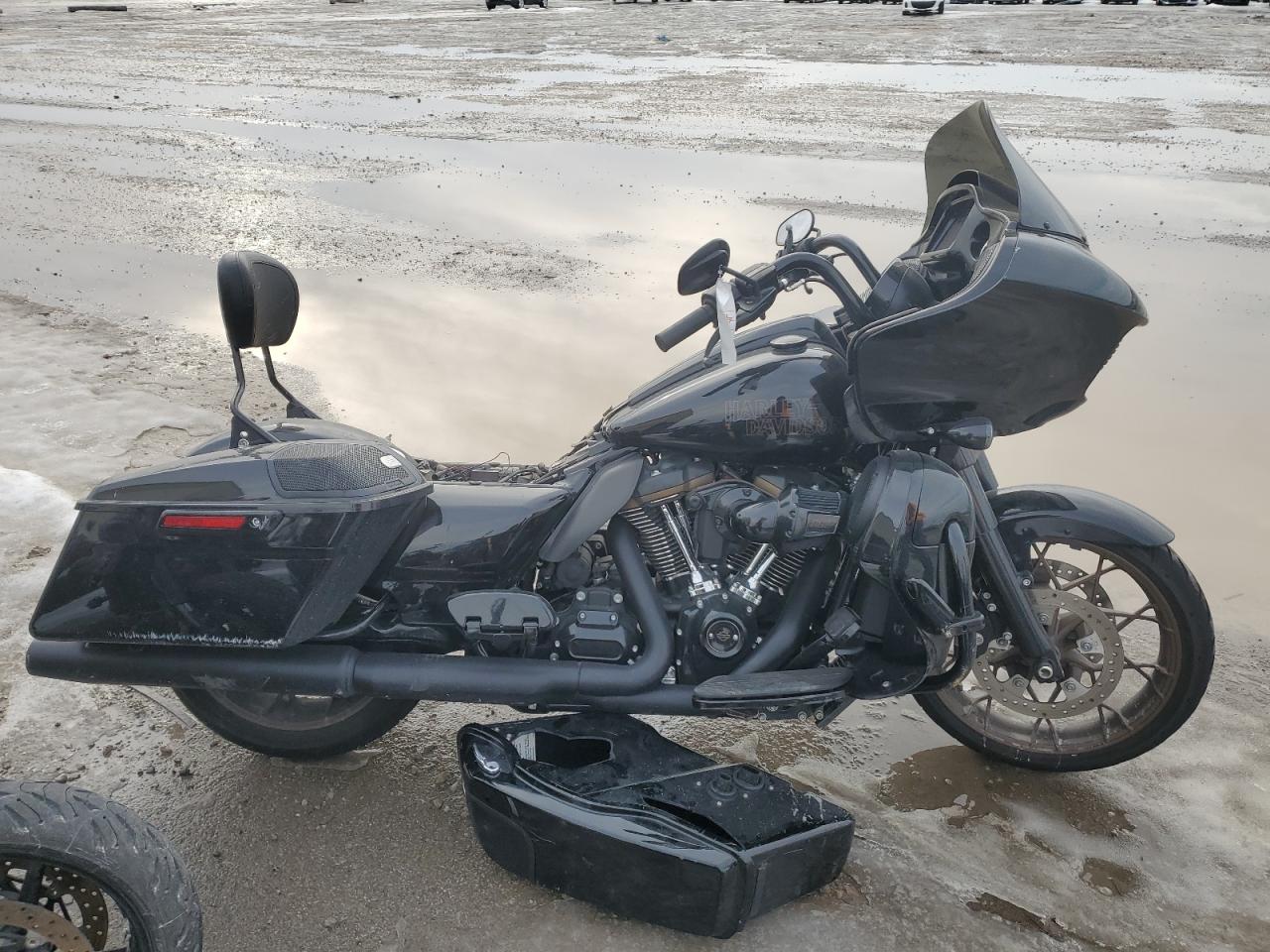  Salvage Harley-Davidson Fltrxst