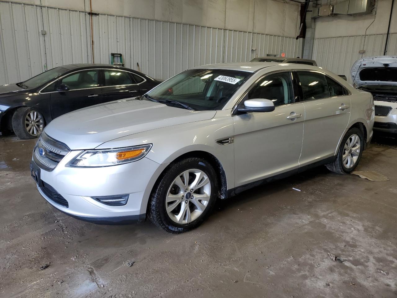  Salvage Ford Taurus