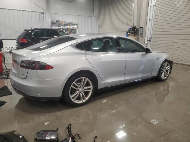 2015 TESLA MODEL S 70 5YJSA1S28FF090616