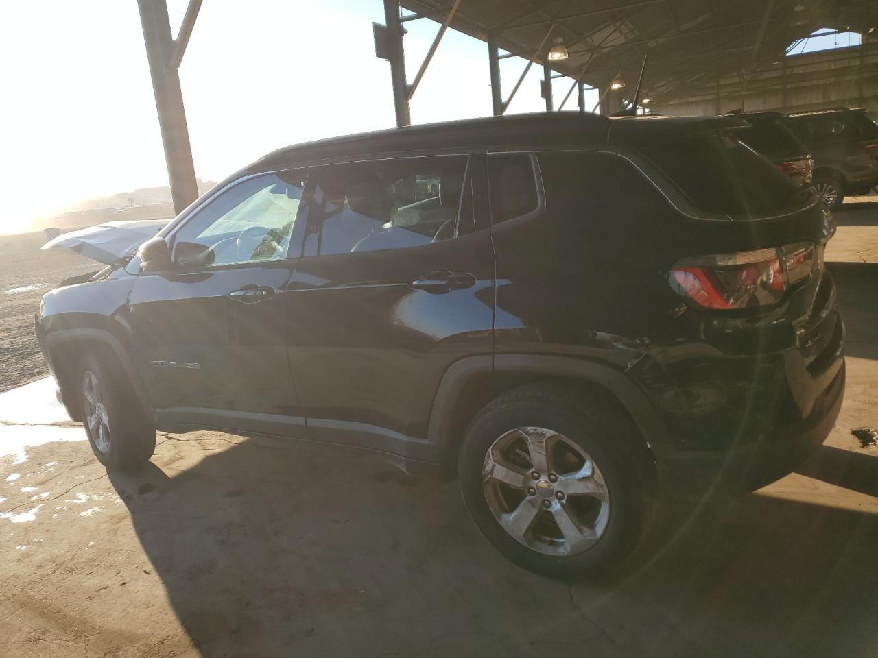 Lot #3318053389 2019 JEEP COMPASS LA