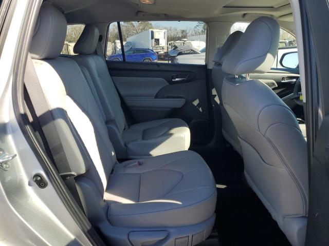 2022 TOYOTA HIGHLANDER - 5TDGZRAH8NS142260