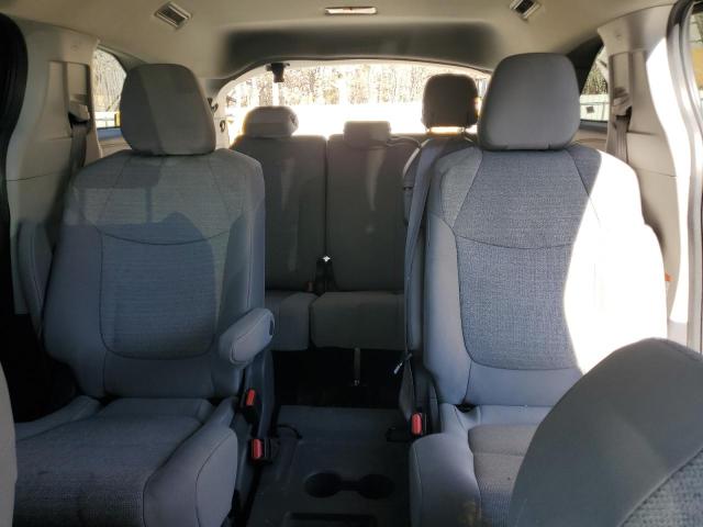 2021 TOYOTA SIENNA LE 5TDKRKEC3MS047555