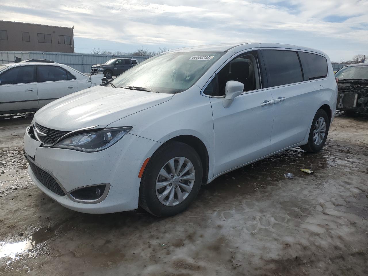 CHRYSLER PACIFICA TOURING PLUS