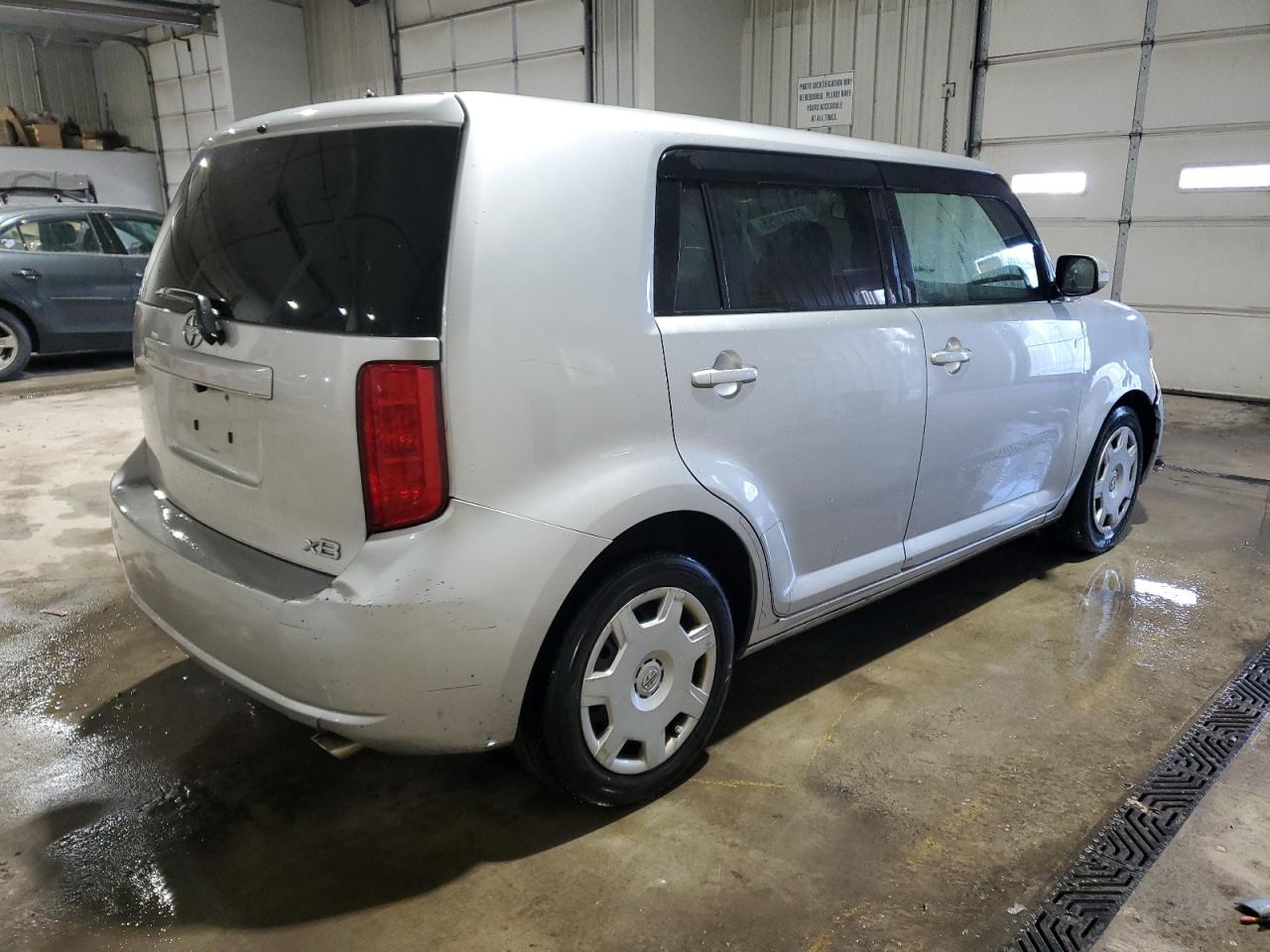 Lot #3055396416 2008 SCION XB