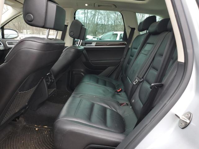 2016 VOLKSWAGEN TOUAREG SP WVGEF9BP1GD010201