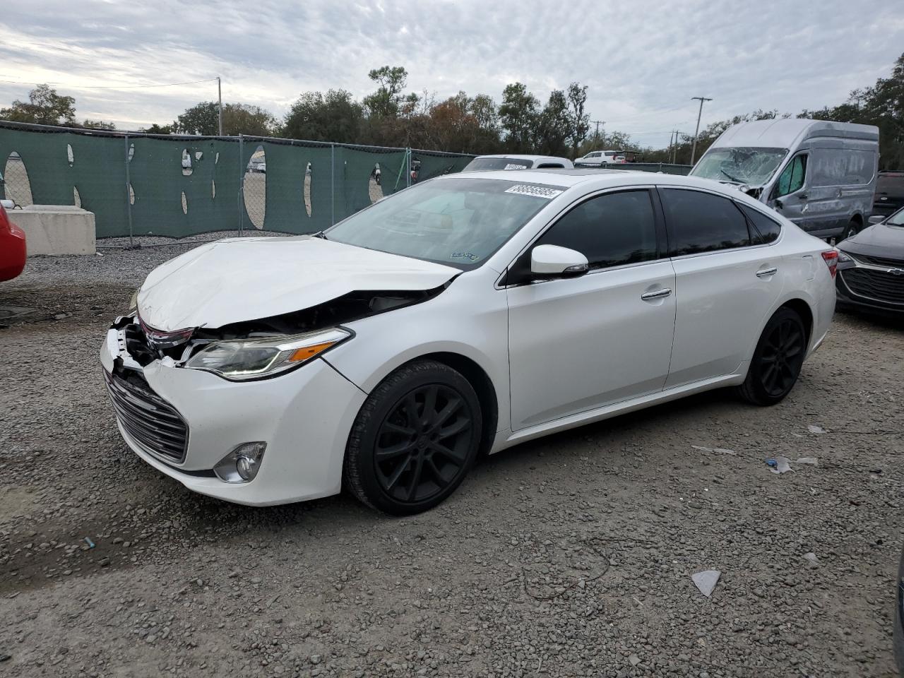  Salvage Toyota Avalon