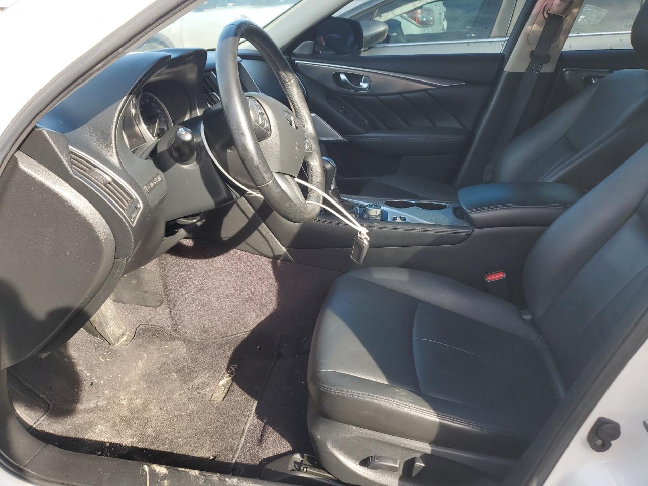 INFINITI Q50 PREMIUM