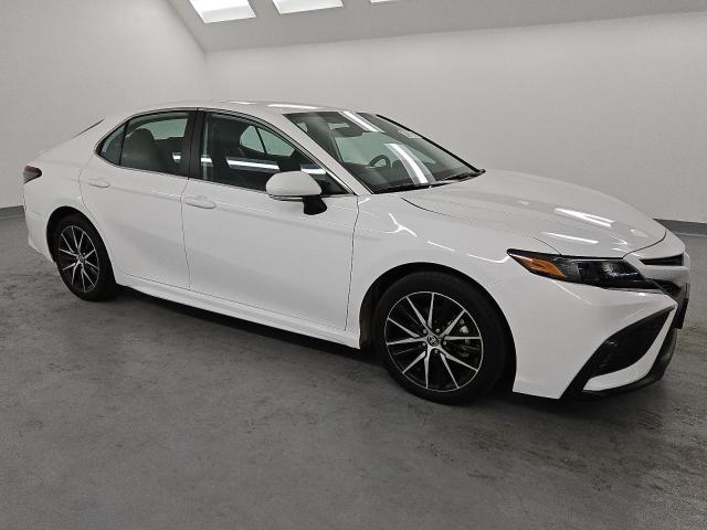Vin: 4t1g11ak0ru909228, lot: 41538665, toyota camry se night shade 20244