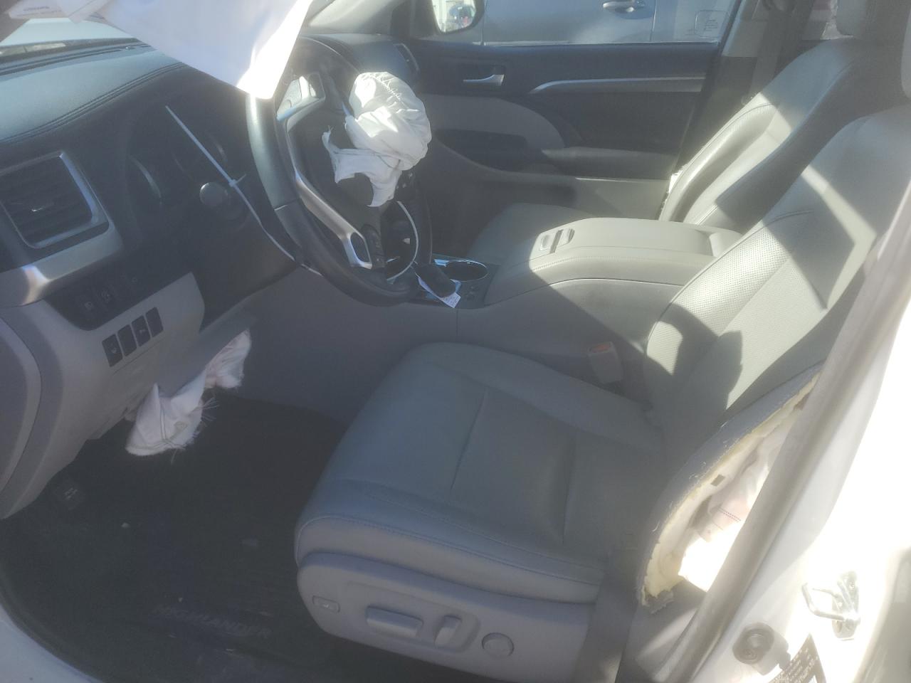 TOYOTA HIGHLANDER LIMITED