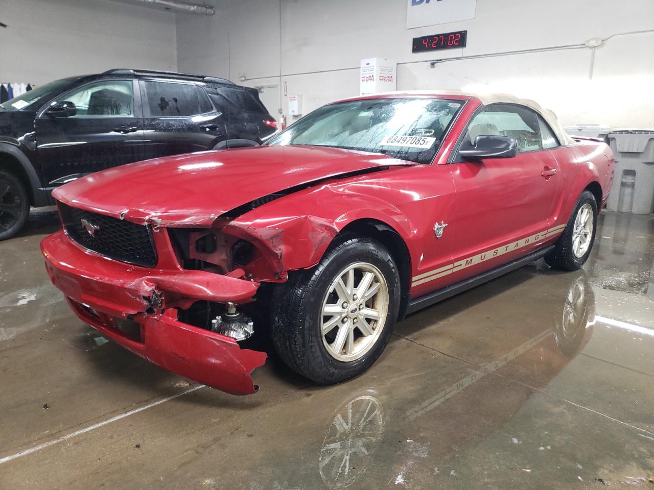  Salvage Ford Mustang