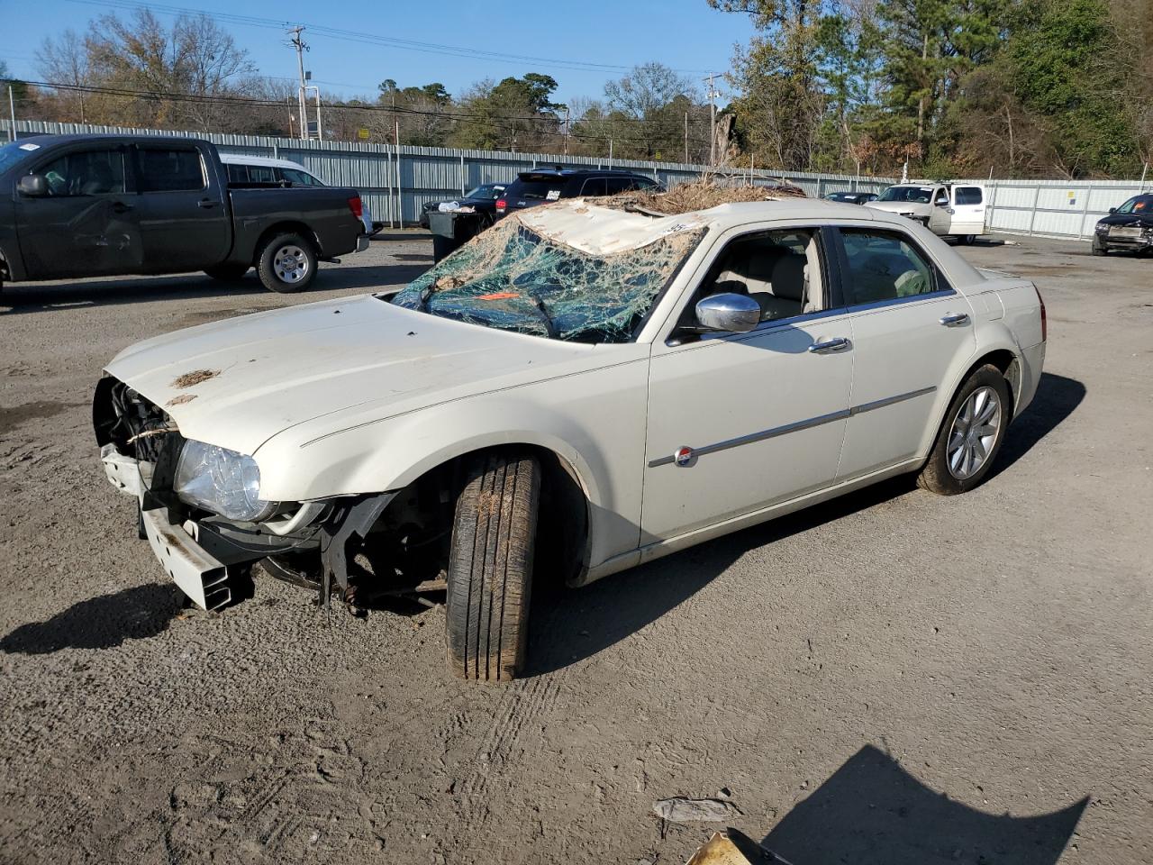  Salvage Chrysler 300