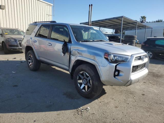 2024 TOYOTA 4RUNNER SR JTEPU5JR4R6264079