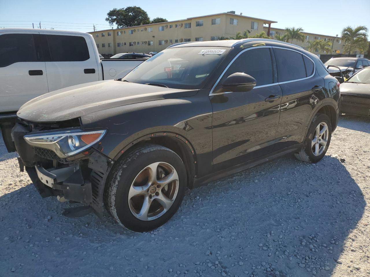  Salvage Alfa Romeo Stelvio