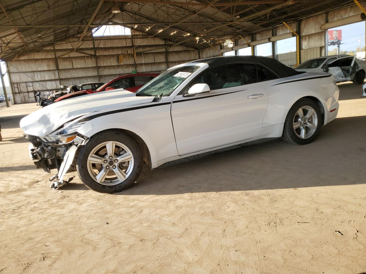  Salvage Ford Mustang