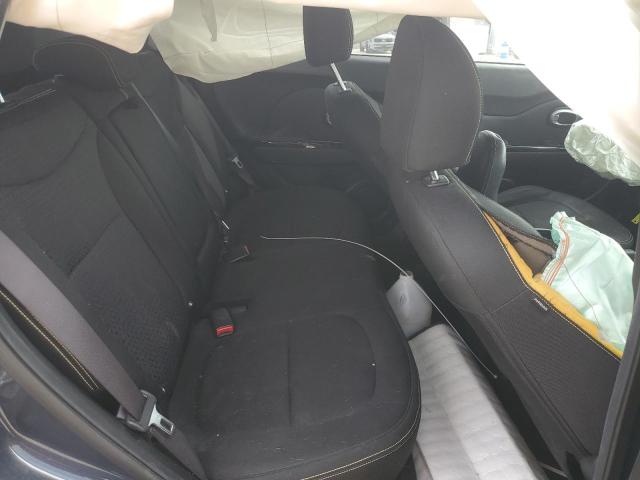 2015 KIA SOUL + KNDJP3A51F7133815